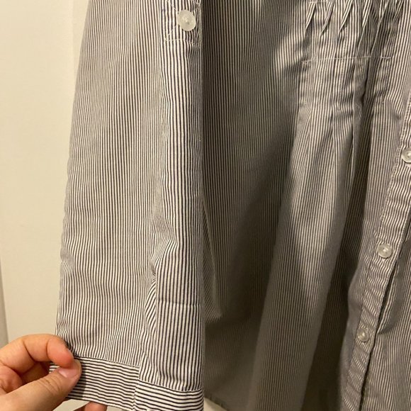 Chicos sz 2 blue pinstriped button down Pintuck 3/4 sleeve sz L - Picture 3 of 6